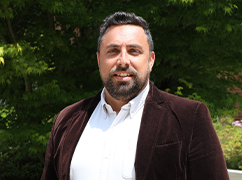 Portrait de Maxime Gohin, banquier conseil Placement & Collecte pour Axe CEN