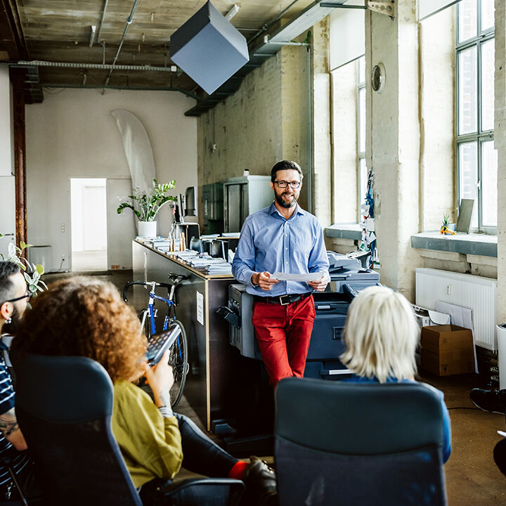 réunion présentation au bureau